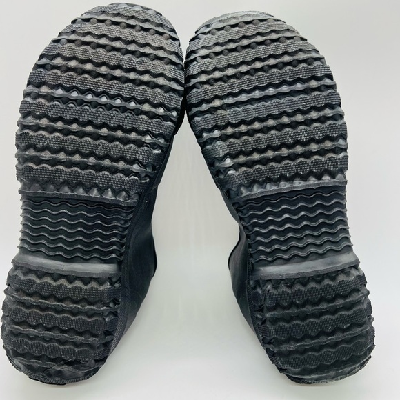 BOGS UNISEX ZIPPERED BLACK OVERSHOE SIZE 10 WATERPROOF COMPOSITE TOE NWOT main image 4